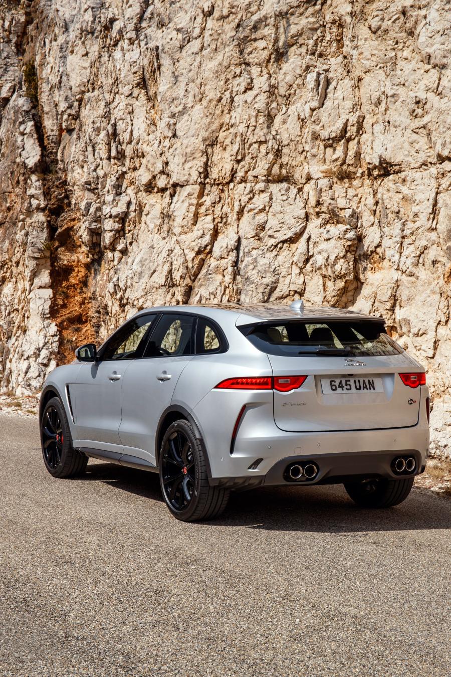  Jaguar F-Pace SVR 2018 года  (WW) (фото 77 из 115)